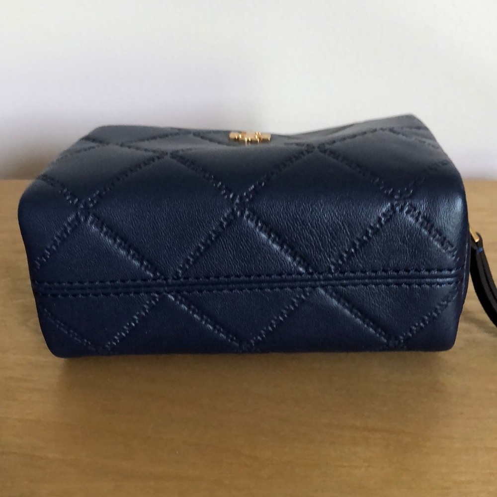 NWOT Tory Burch make up pouch - Picture 4 of 4